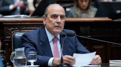 País